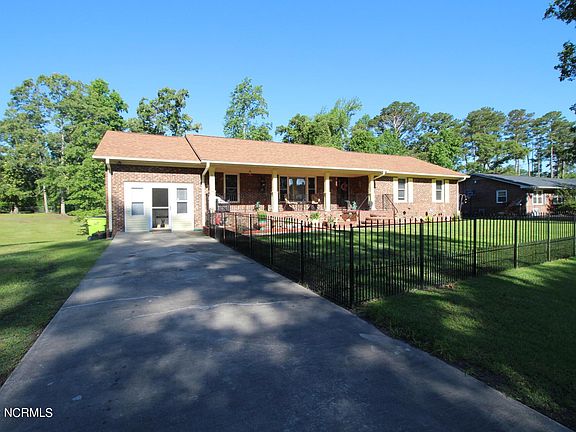 2nd image of 103 Sunny Dr