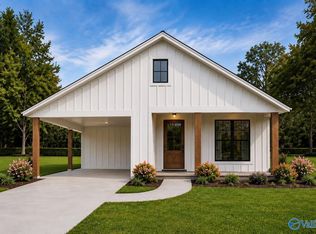 282 Peach Tree Ln, Boaz, AL 35956