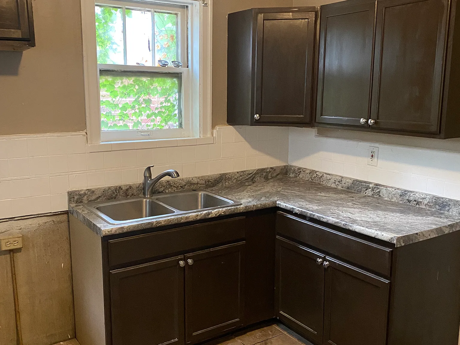 8726 Riverview Boulevard — Photo 4