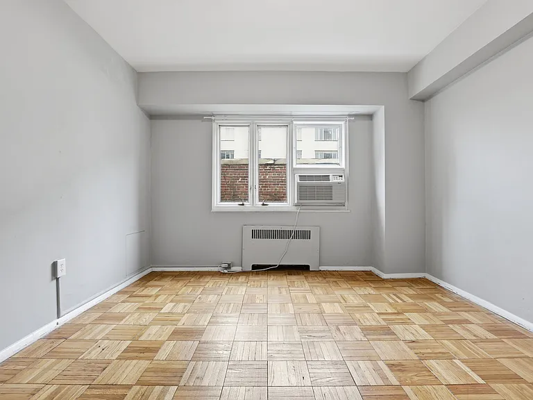 2720 Wisconsin Ave NW #302 — Photo 4