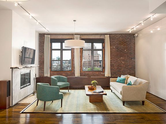 5th image of 161 W 15th St APT 7H