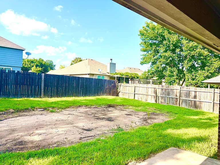 928 W Quincy St — Photo 20