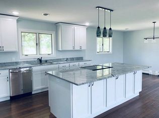 401 S Dorsey Rd, Robinson, IL 62454