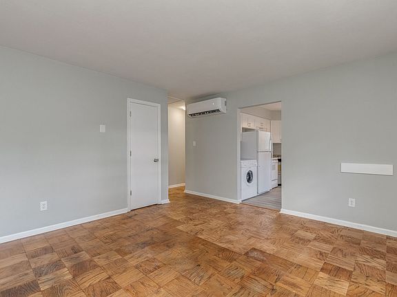 4th image of 9333 Chelsea Ave Unit A