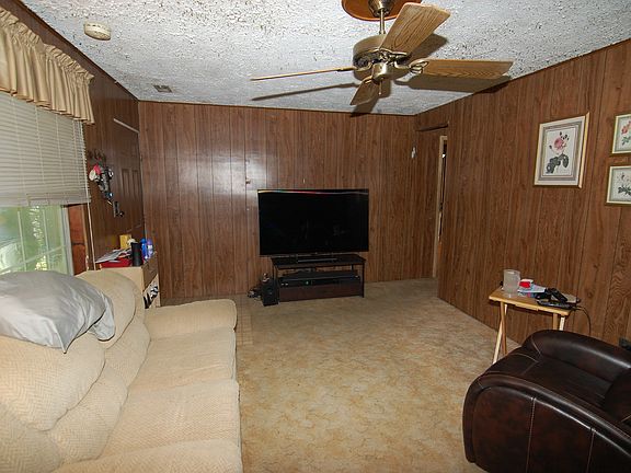 4th image of 430 Lake Shore Blvd