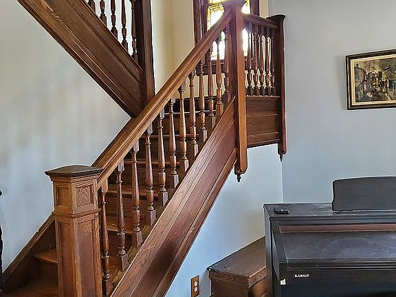 Chestnut Staircase
