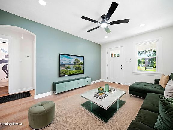 3rd image of 1007 Beecher St