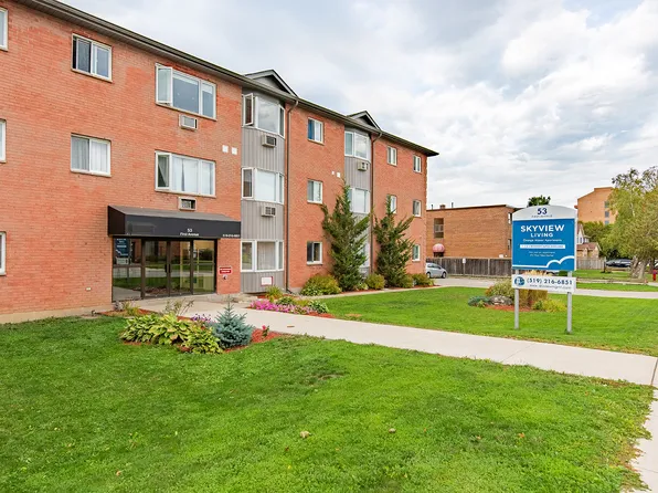 Orange Manor Apartments