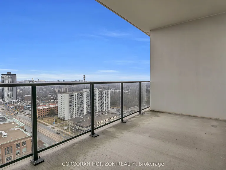 741 King St W #1711 — Photo 20