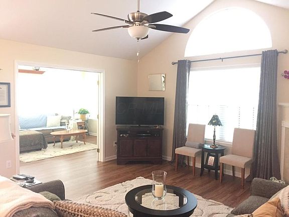 4th image of 2116 Valentina Ln