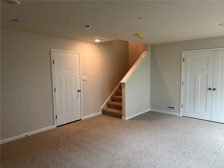 315 Alliance Dr — Photo 7