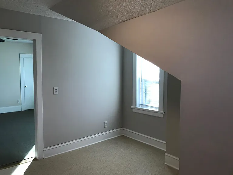 1219 Grace Ave #3 — Photo 7