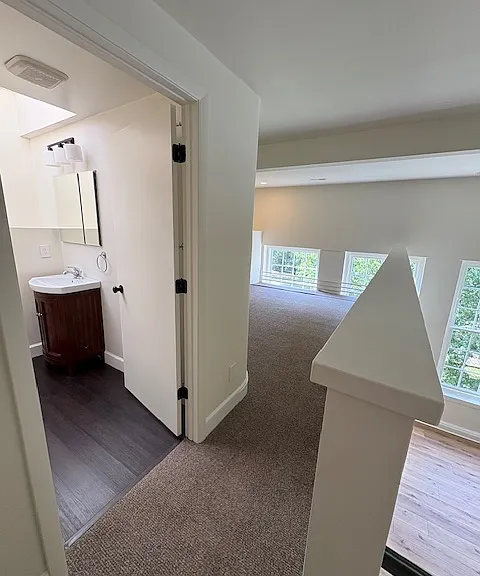 Bathroom & loft bedroom