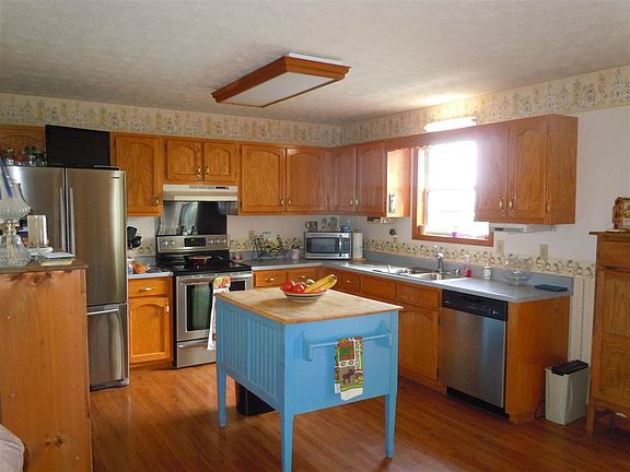 4th image of 1020 Beth Dr
