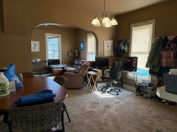 5th image of 505 E Main St