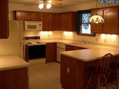 5th image of 321 Oakdale Cir