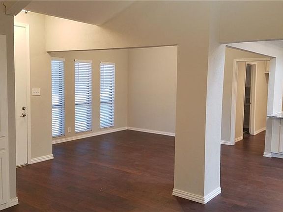 3rd image of 3816 Saddlehead Dr