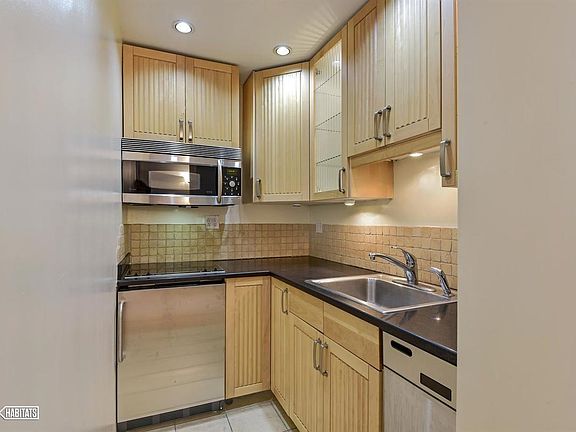 3rd image of 140 7th Ave APT 7S