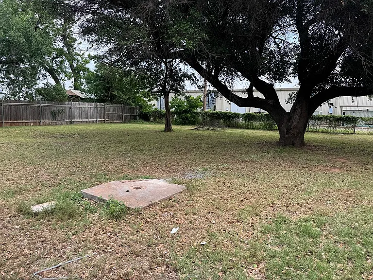 406 G St — Photo 10