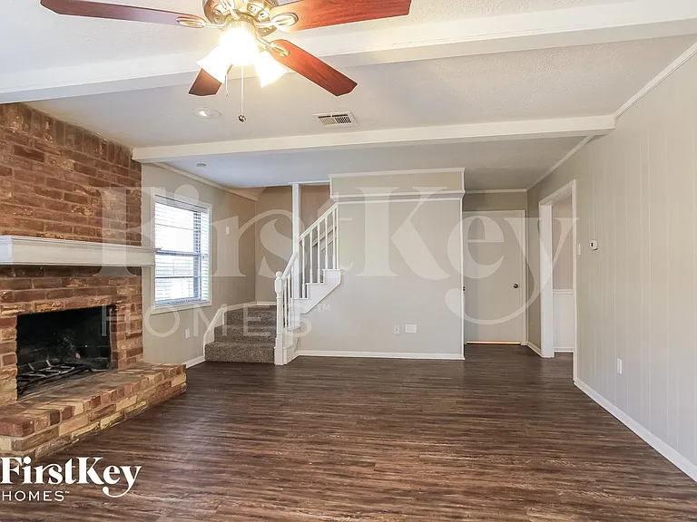 11914 Gardenglen Dr — Photo 4