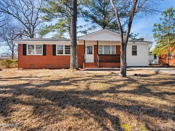 6121 Conaway Drive, Fayetteville, NC 28314