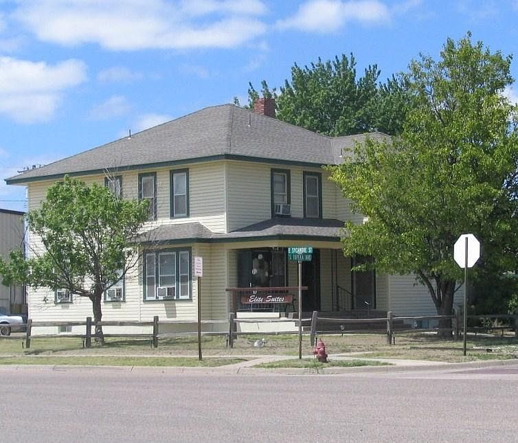 1st image of 121 S Topeka Ave