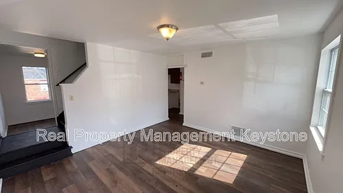 138 Delaware Dr Photo 1