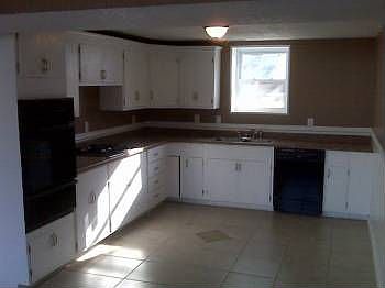 4th image of 8206 E 93rd Ter