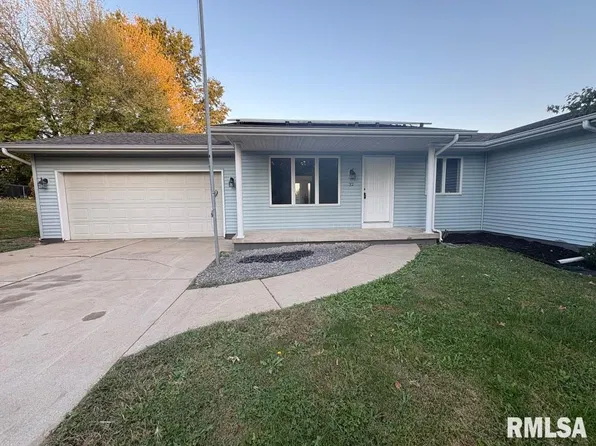 32 Birch Lake Dr, Sherman, IL 62684