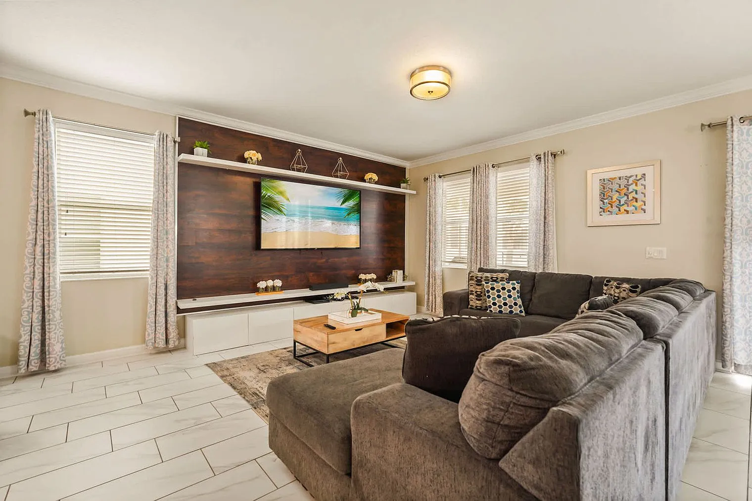 8 bed, 5.0 bath, 3907 sqft, $7,229 — Photo 4