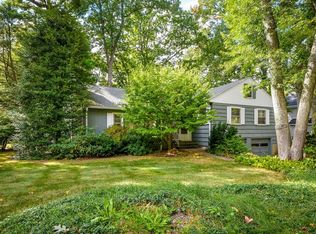 7 Massasoit Rd, Wellesley, MA 02481