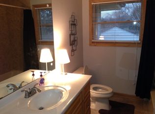 1919 W Plainfield Ave, Milwaukee, WI 53221
