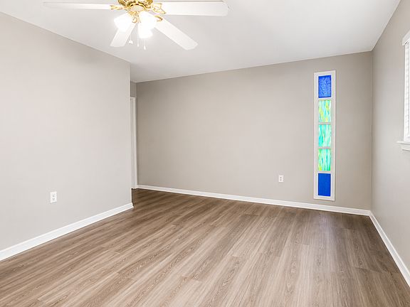 5th image of 11906 Las Vegas St