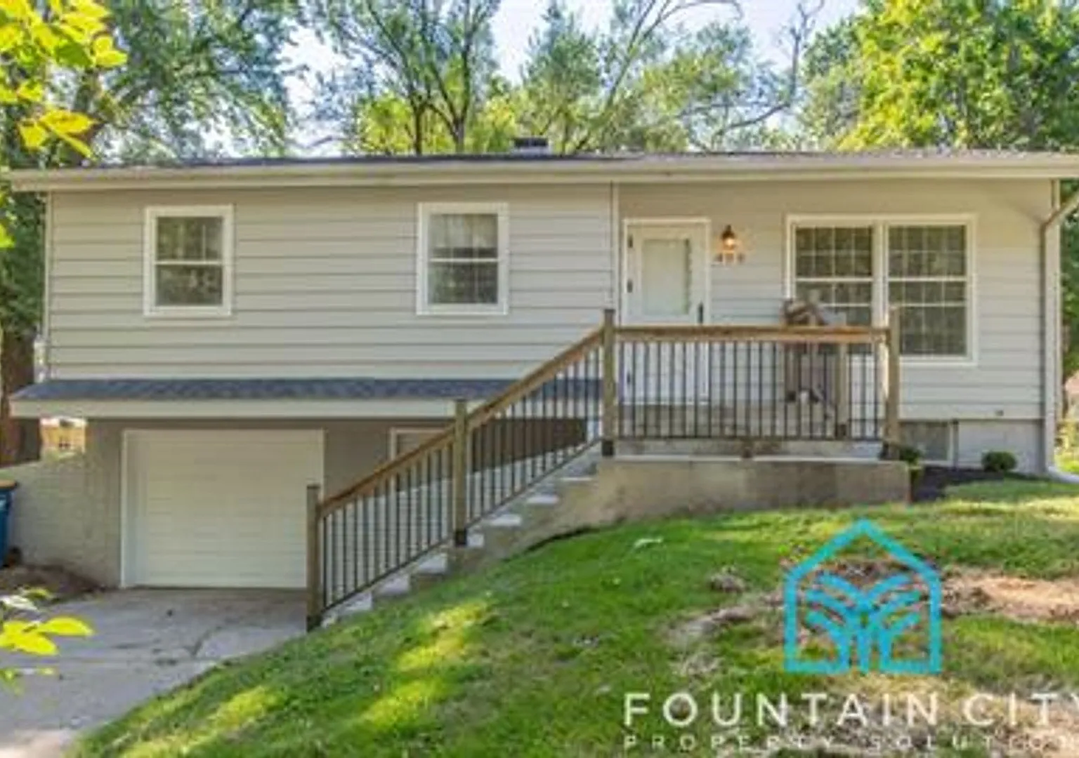 405 Hooke Ave — Photo 1