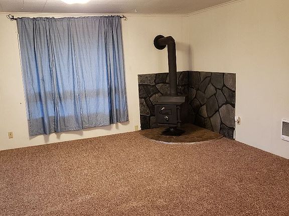 5th image of 213 Mossyrock Ave