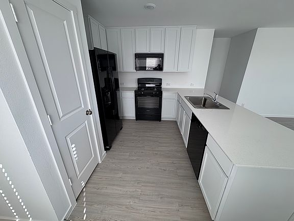 4th image of 1220 Falcon Heights Dr