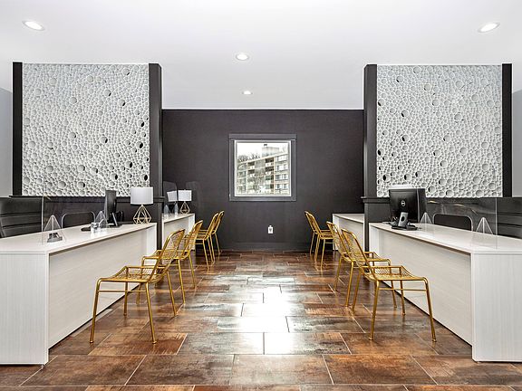 Leasing Center