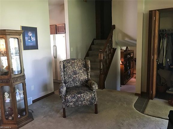 4th image of 3285 Meanderwood Dr
