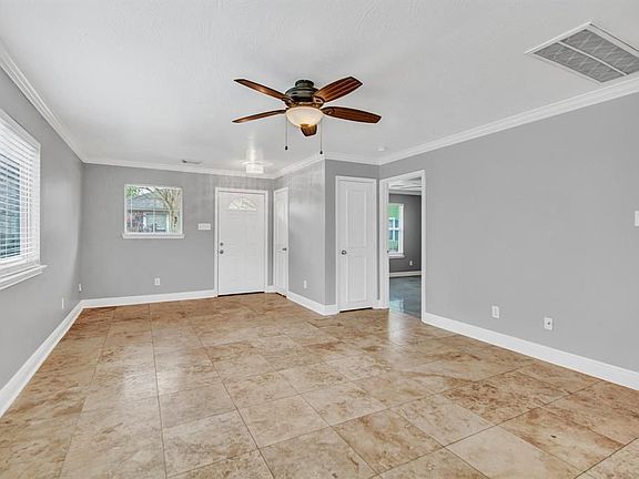 4th image of 6207 Settlers Square Ln