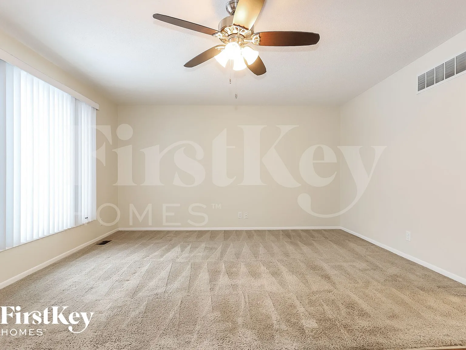4 bed, 2.0 bath, 1140 sqft, $2,635 — Photo 4
