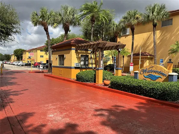 14910 SW 82nd Ter #15-203, Miami, FL 33193