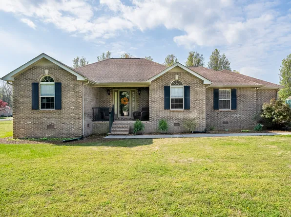 387 Fairview Cir, Winchester, TN 37398