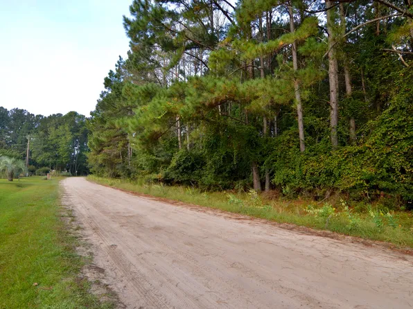 466 Paige Point Blf, Seabrook, SC 29940