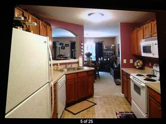5th image of 7225 English Dr