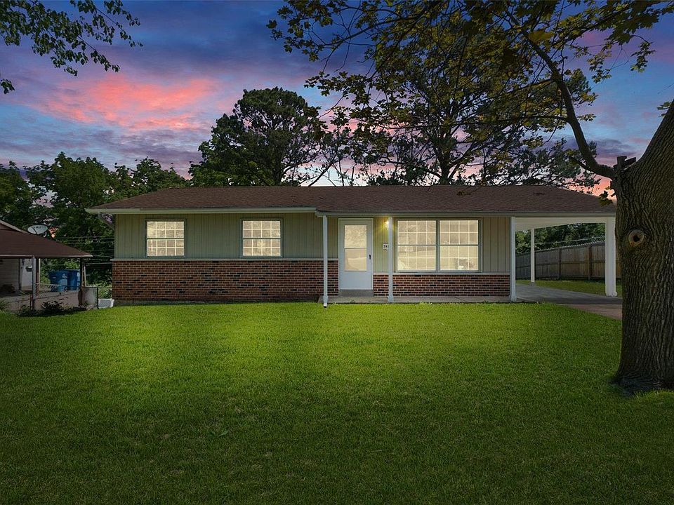 1st image of 3919 Southern Aire Dr