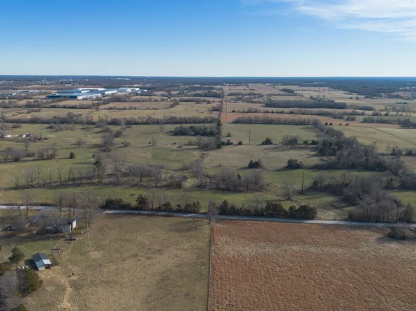 000 E Highway Oo, Strafford, MO 65757