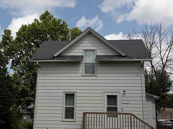 2nd image of 1235 Main St