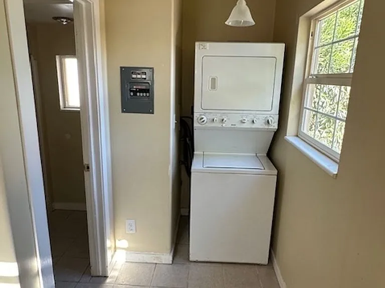 2990 E Riverside Dr #200 — Photo 7