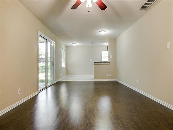 5th image of 370 Parkview Dr