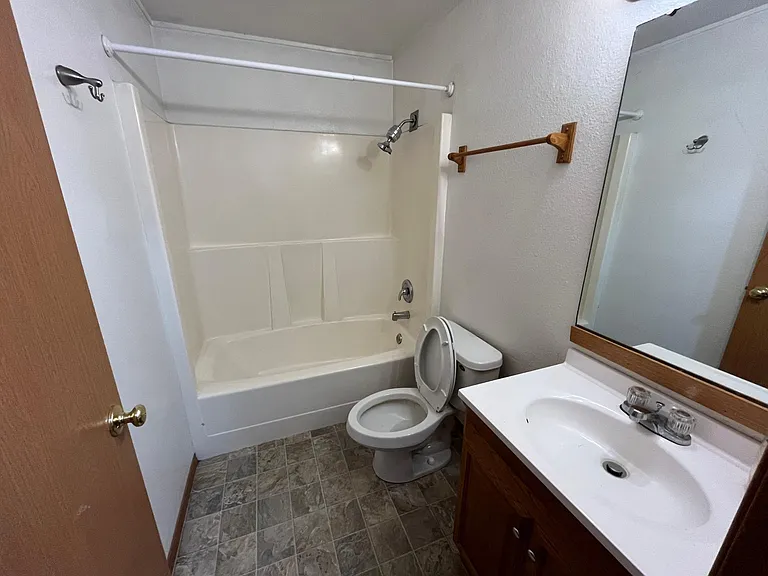 30517 Webster Rd E — Photo 15